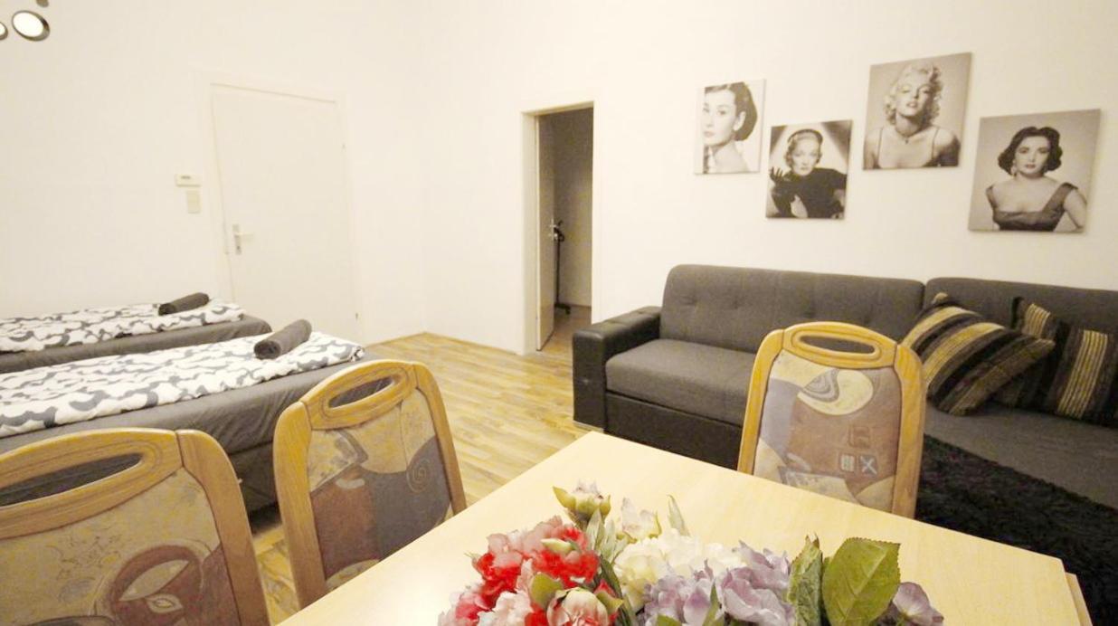 Comfortable Rooms Near Schonbrunn Palace Wina Bagian luar foto