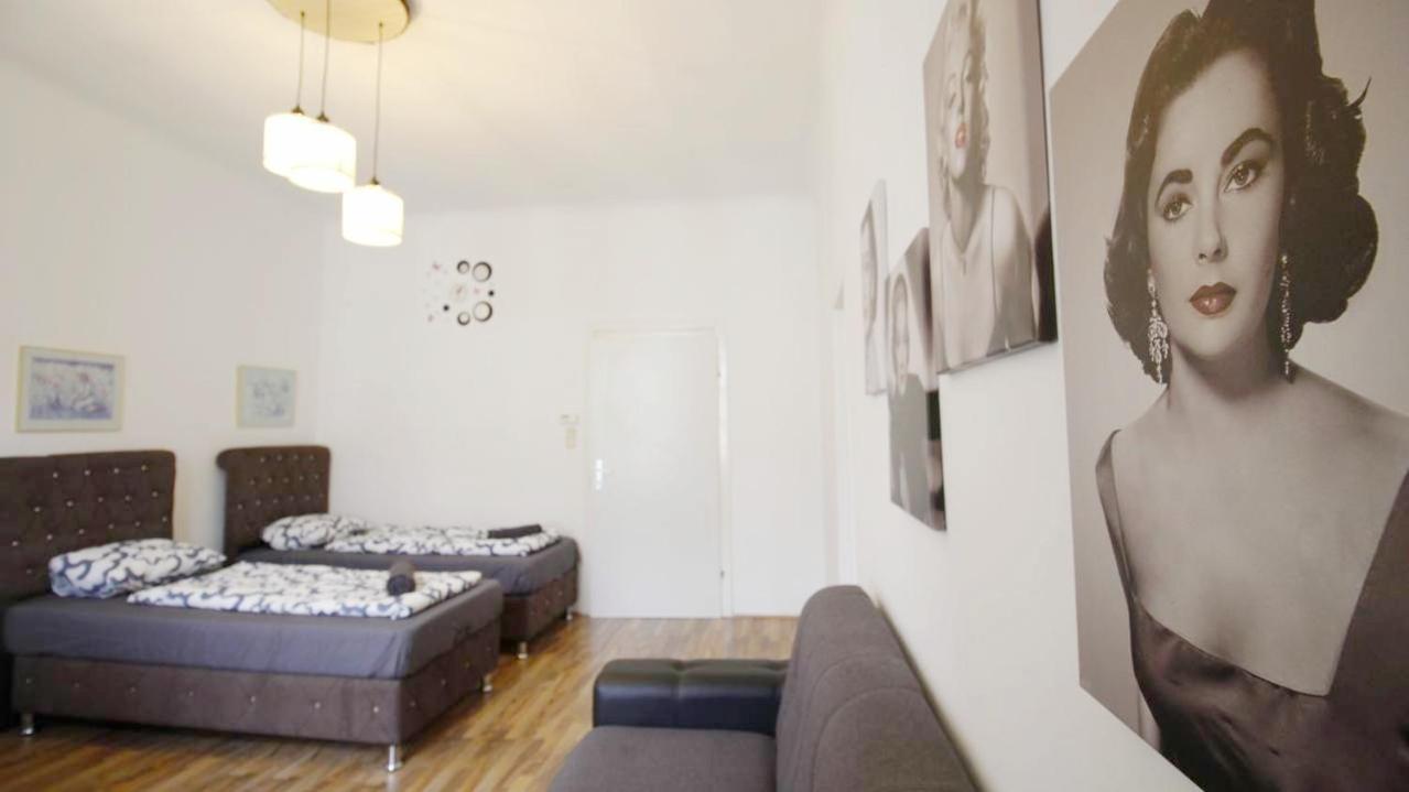 Comfortable Rooms Near Schonbrunn Palace Wina Bagian luar foto